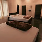 Sky Inn Paying Guest House